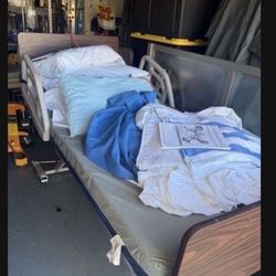 Zenith 9OOOAPS Hospital Bed  Real Good Condition