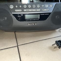 Sony CFD-S05 Boombox CD Radio Cassette Player Recorder Portable Preowned Tested