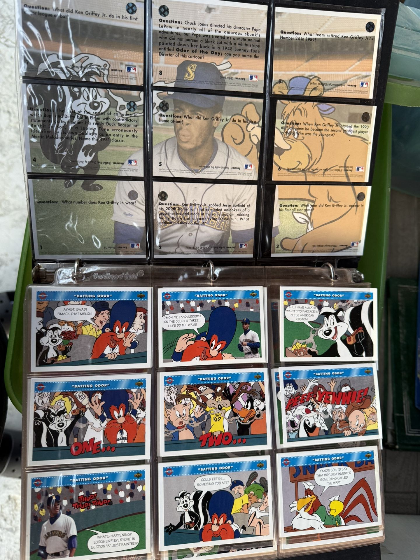 Looney Tunes X MLB Cards