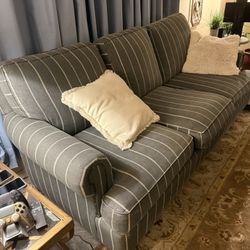 sofa free