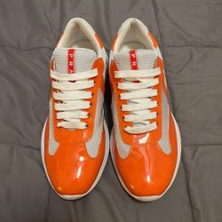Orange pradas