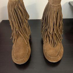 Women’s Minnetonka Boots