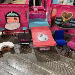 LOL Doll Camper and Accessories 