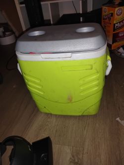 Igloo Cooler with Cup Holders