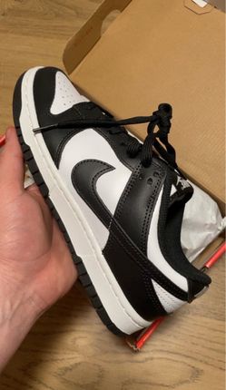 Nike Panda Dunks