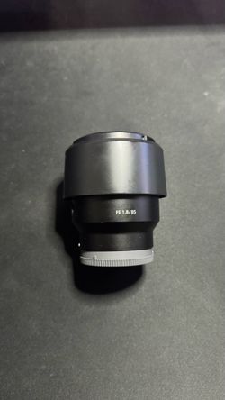 Sony FE 85mm f/1.8 Camera Lens