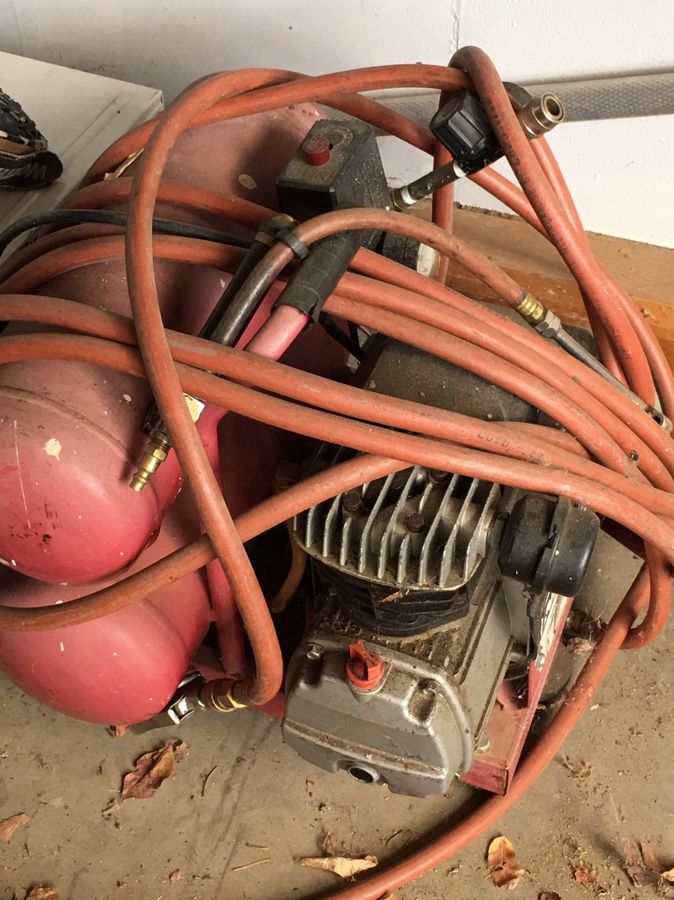 Compressor and hose