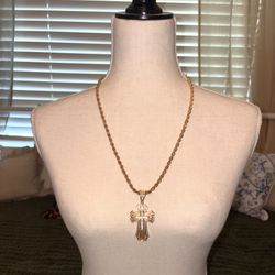 18k gold-plated silver chain and crucifix with sapphires inscribed on the crucifix