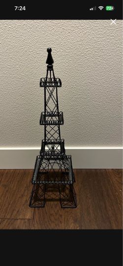 Black Metal Eiffel Tower