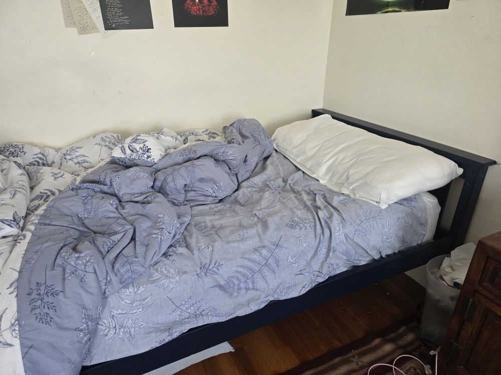 Free Bed W Clean Mattress Still Available