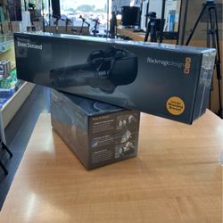 Blackmagic Design Zoom Demand