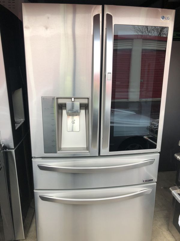 Lg knock knock refrigerator/ with damage for Sale in Westchester, IL ...