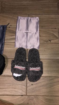 Balenciaga Furry Slide Sandals size Size 10