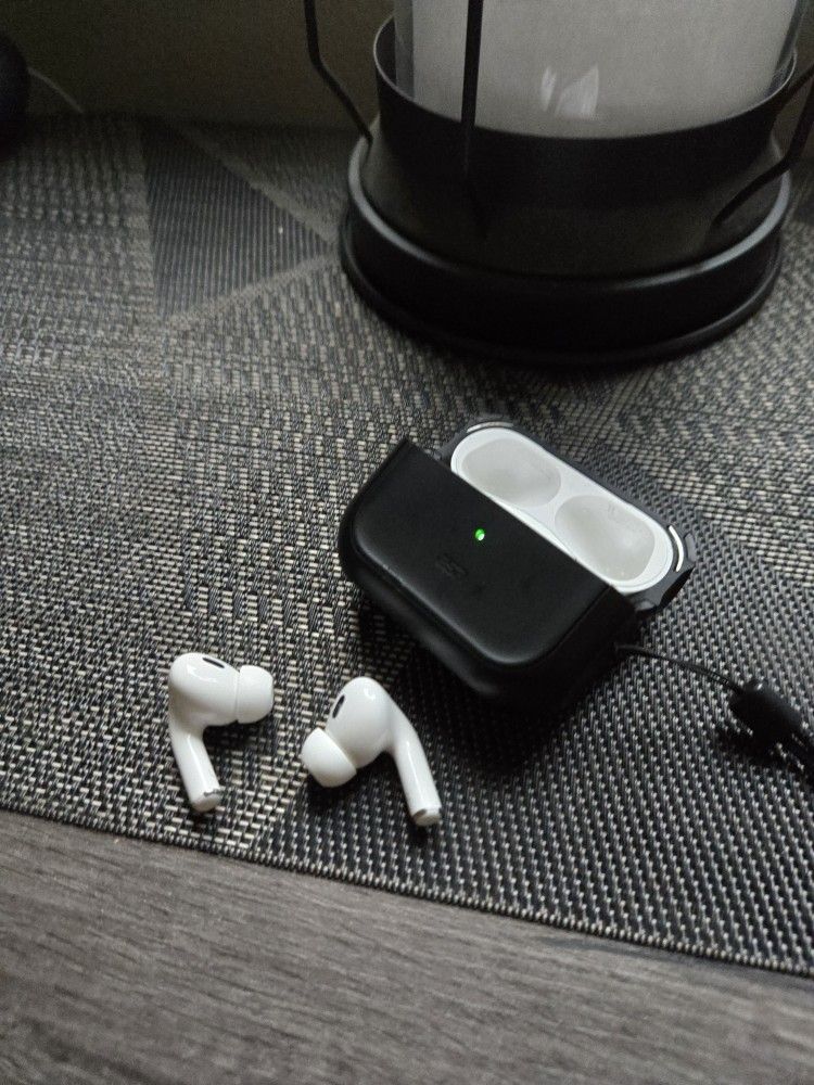 AirPods Pro (2nd Generation) with Magsafe Charging Case (USB-C)