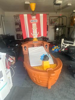 little tikes Toddler pirate ship bed