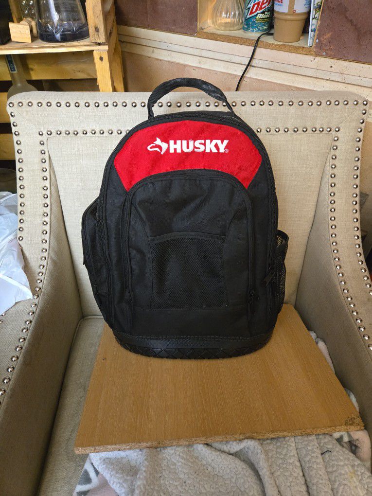 Husky 16" Tool Backpack 