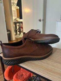ECCO ST.1 Hybrid Men’s Leather Derby Shoes in brown.