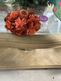 Beautiful Table Must Go immediately !!!!