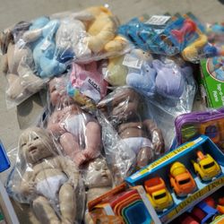 Infant/toddler toys