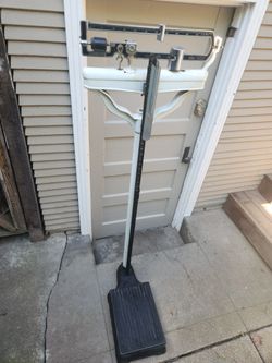 Antique Continental Doctors Scale