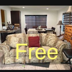 Free Beautiful 2 Pc Sofa Set Clean No Stains