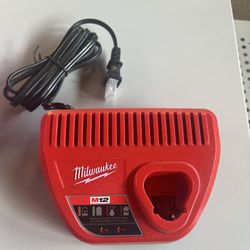 Milwaukee M12 Charger 