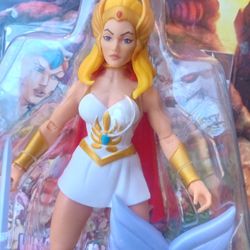 SHE-RA HE-MAN & MASTERS OF THE UNIVERSE FIGURE
