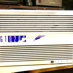 OLD SCHOOL JBL GTQ 200 FOUR CHANNELS AMPLIFIER 