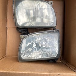98-04 Tacoma Headlights 