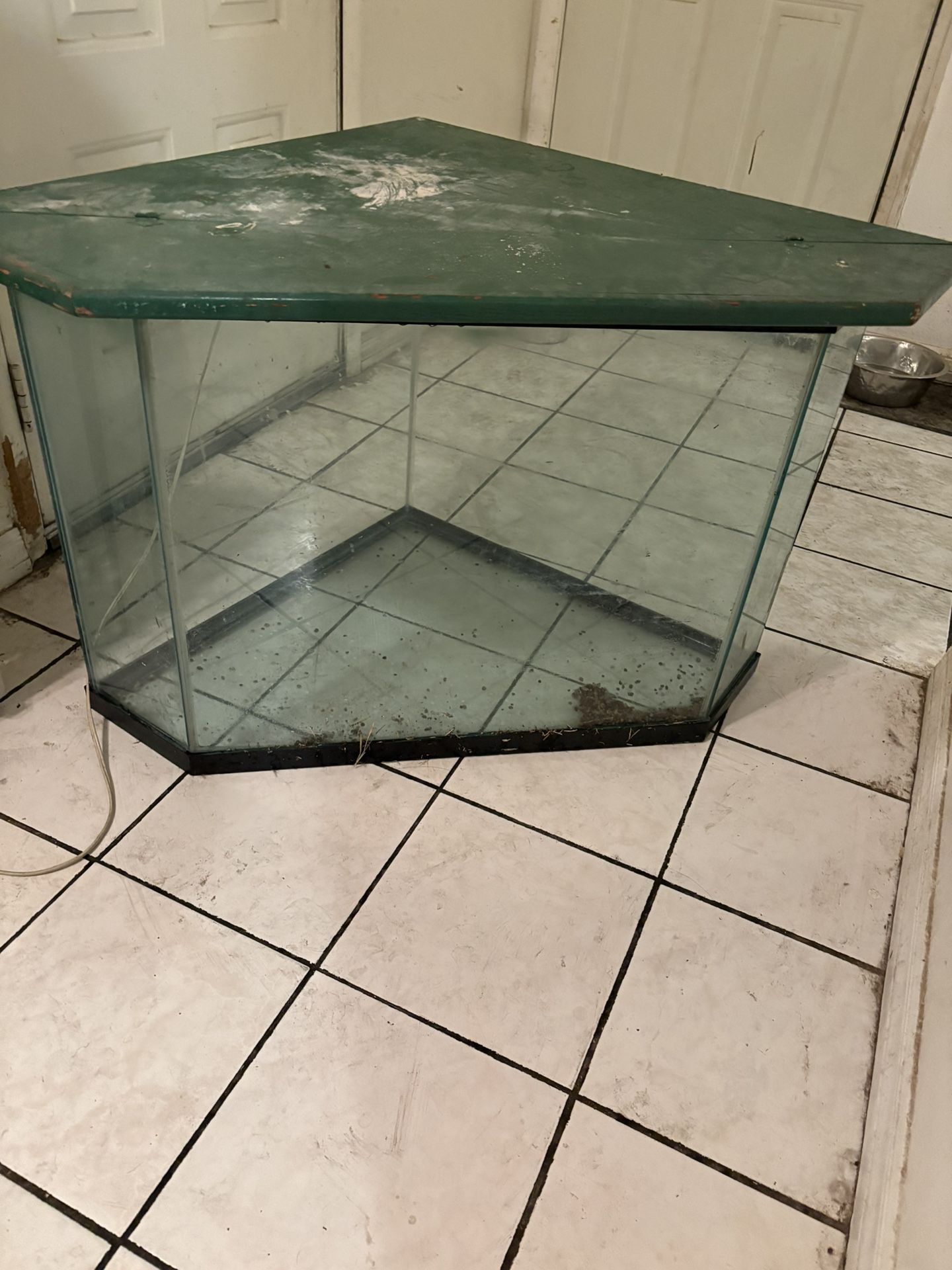 FISH TANK 75 GALLON