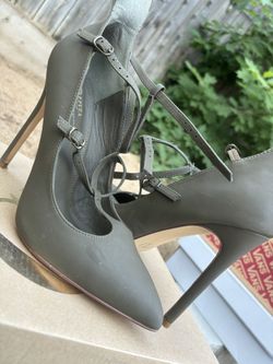 Woman Olive Green Heels