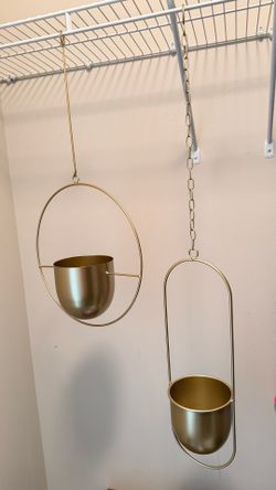 Hanging planter