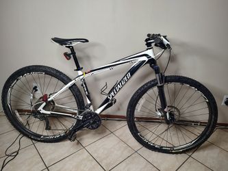 Specialized Carve Expert 29er Pre-owned 17.5"  Sz. Lgr. Yr. .2012