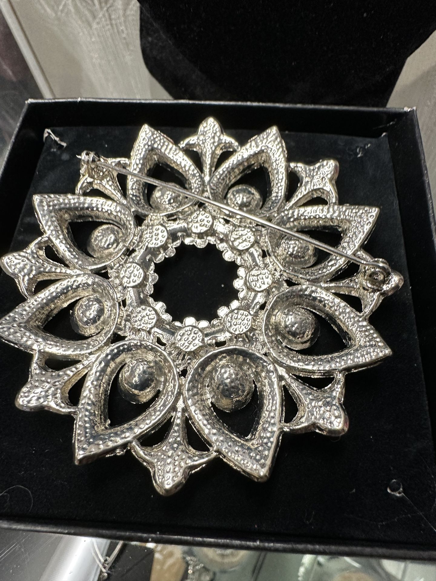 Beautiful Vintage Brooch