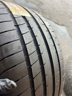 255/35/R19 Used Goodyear run flats