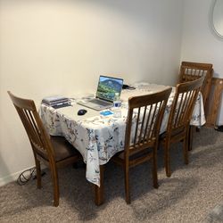 Dining Set . Four chairs And Bench.paid 600.00 Asking For 200.00 Or Best Offer.
