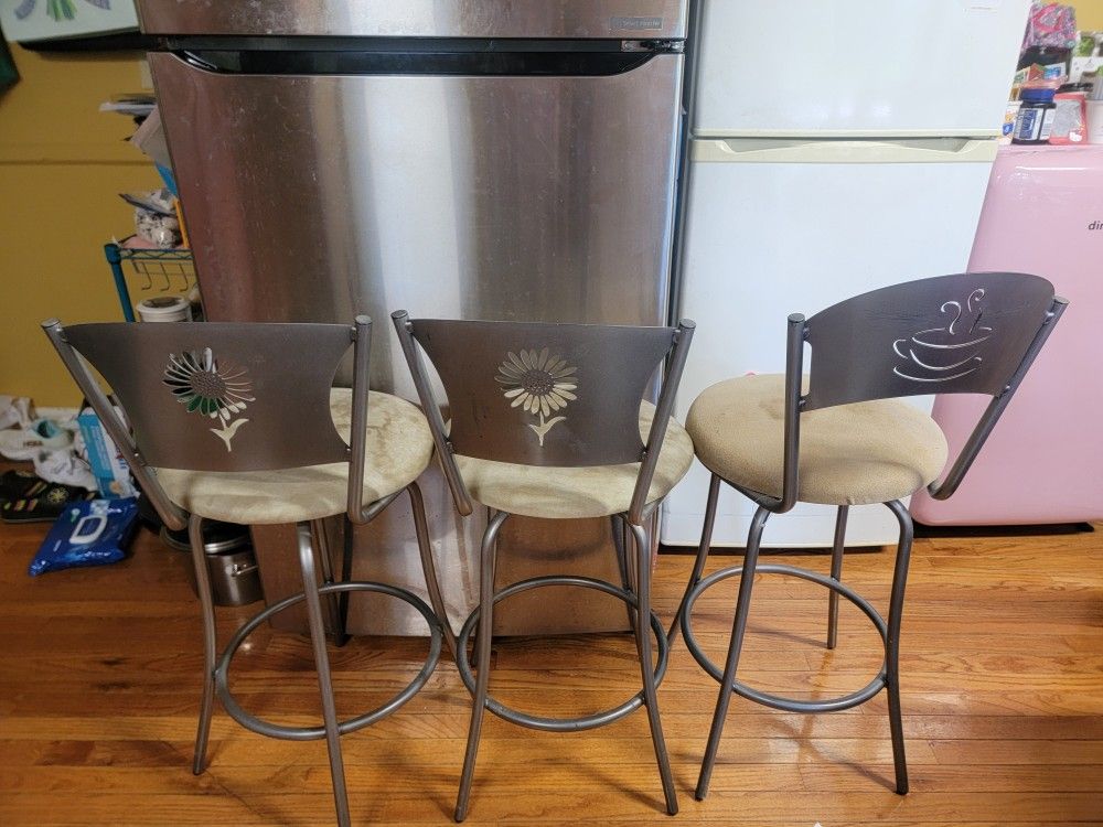 USED-3 Swivel Counter Stools