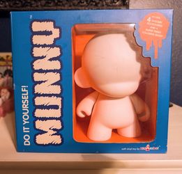 1st Gen 2005 Munny Doll
