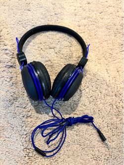 Black and blue headphones