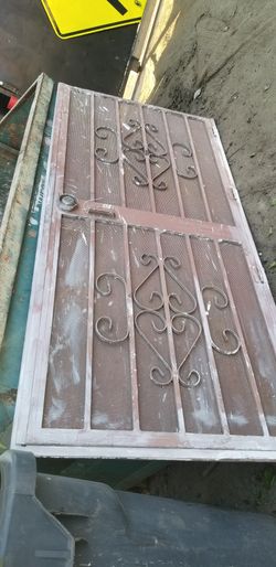 $100 HEAVY DUTY STELL SECURITY DOOR. 36x82