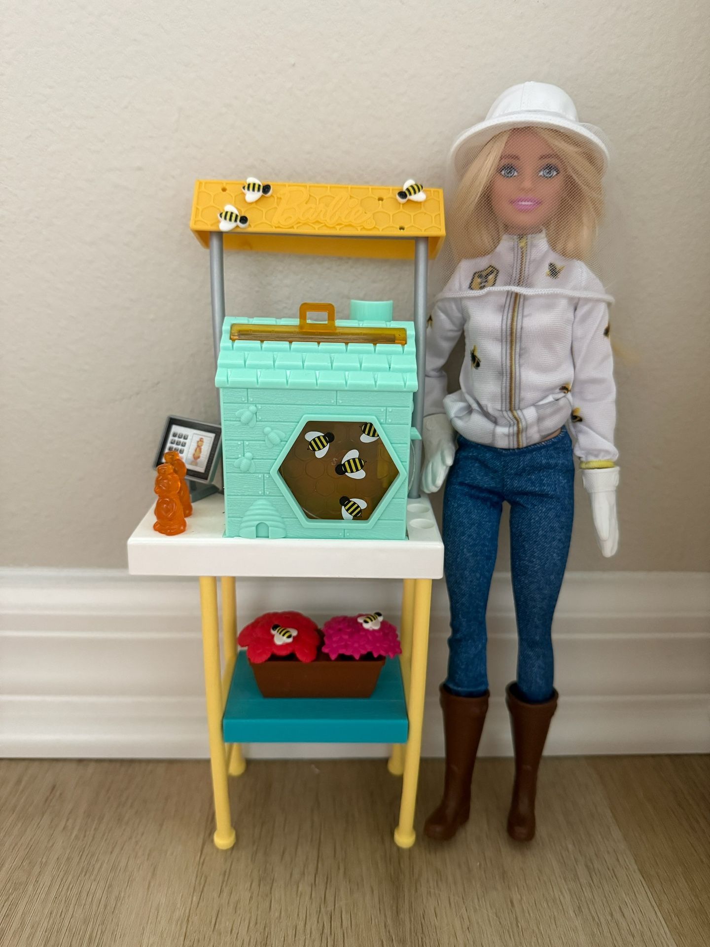 Barbie Beekeeper