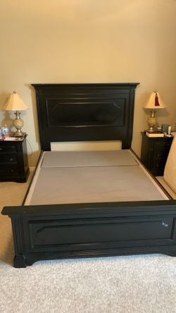 Queen size bed