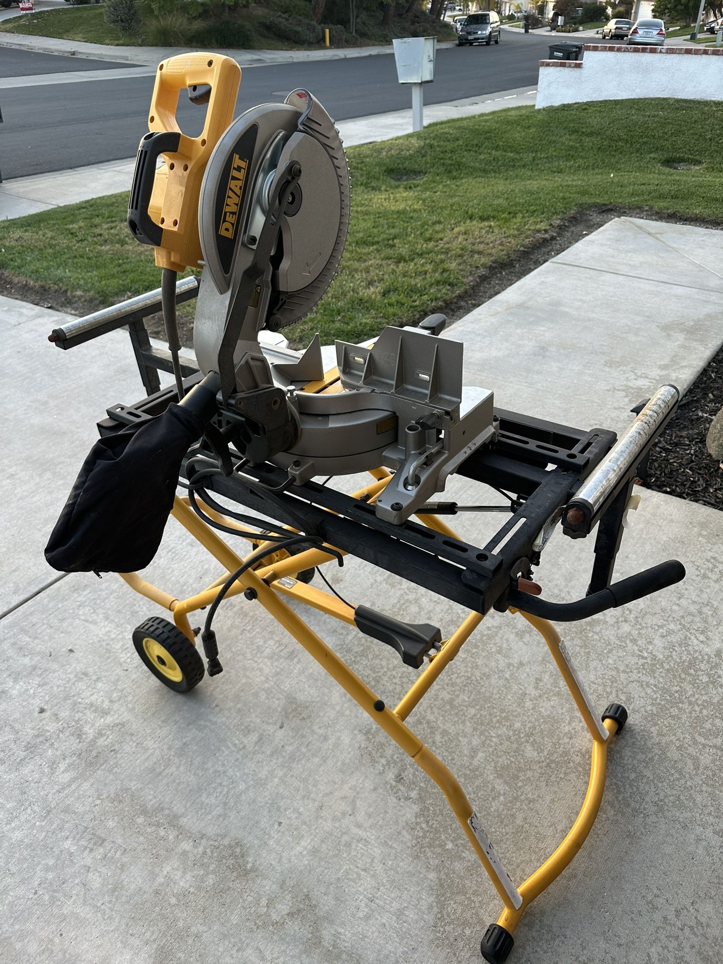 Dewalt Compound Miter Saw 