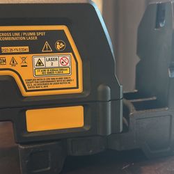Dewalt DW0822 Cross Line Plumb Bob Laser Level