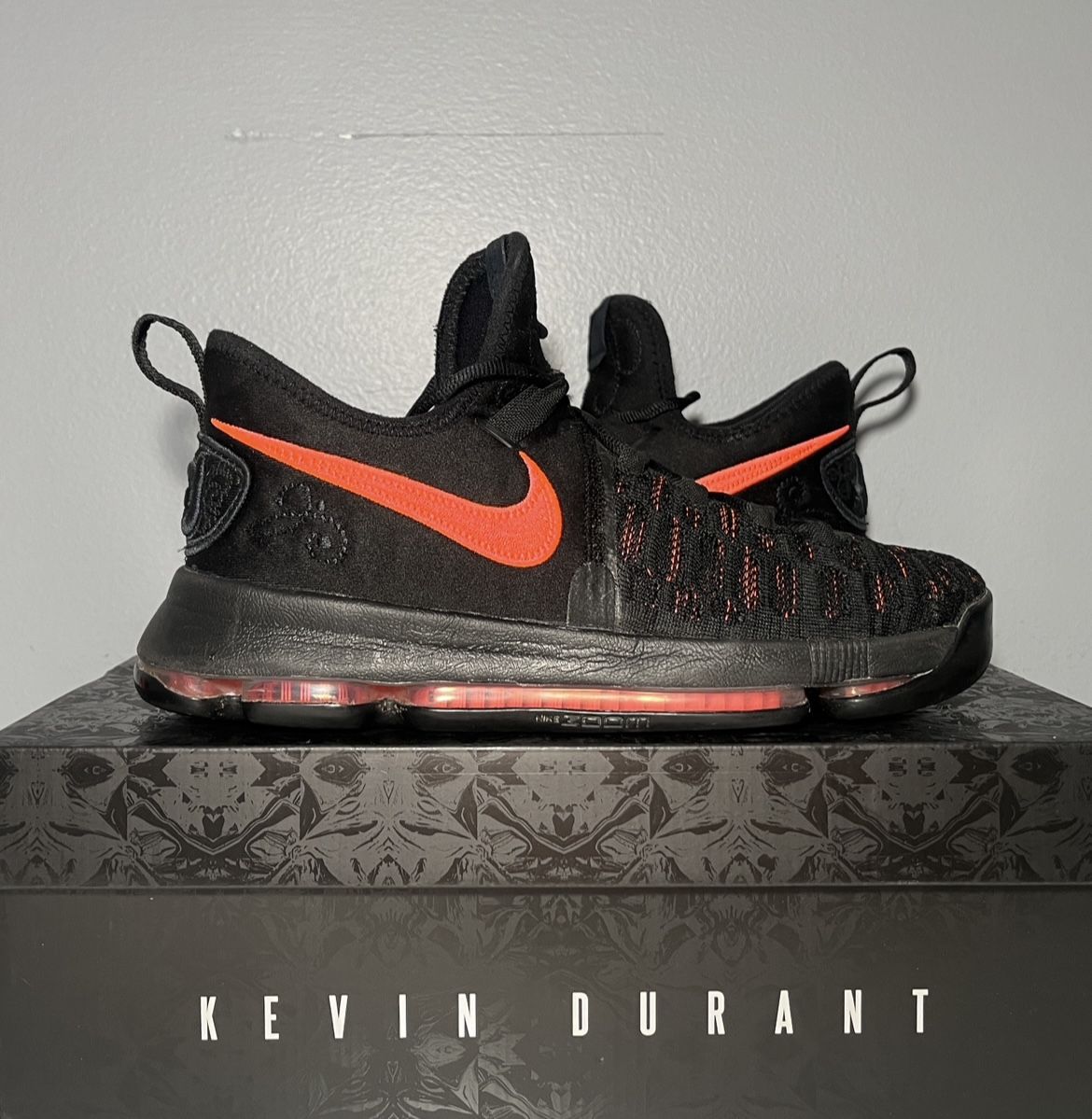 Nike KD 9 Aunt Pearl