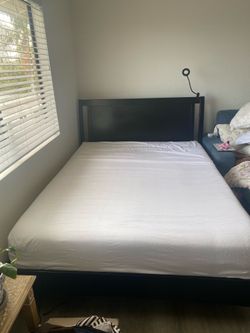 Qween Bed Frame and Matress