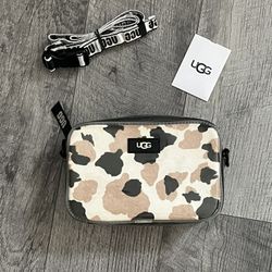 WATERPROOF UGG JANEY II CLEAR CALF HAIR 