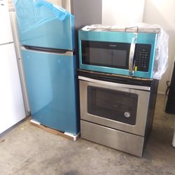 REFRIGERATOR AND RANGE MICROVE FRIGIDAIRE