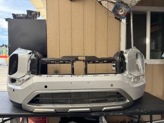 2022 2023 2024 MITSUBISHI OUTLANDER FRONT BUMPER COVER W/SENSOR OEM USED