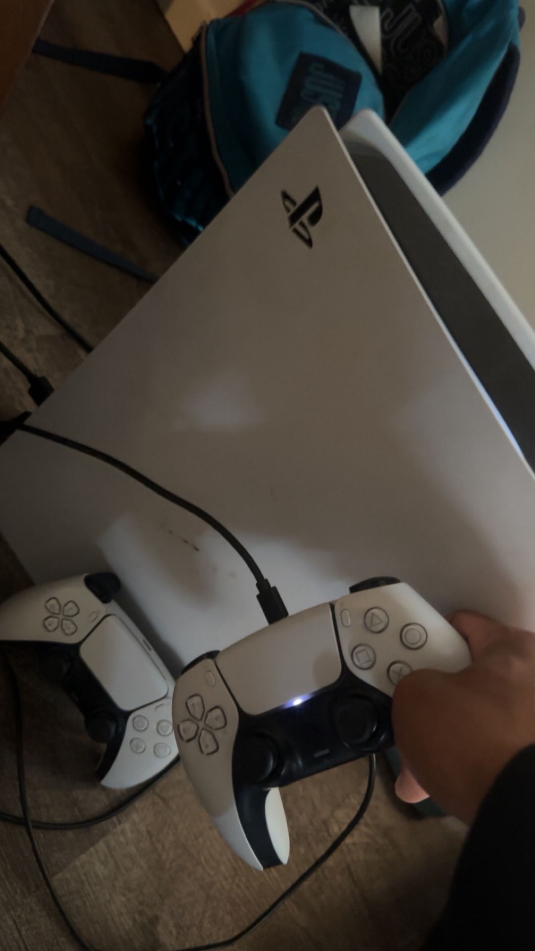 Ps5 (used) Comes With 7 Games, 2 Controllers And Cords